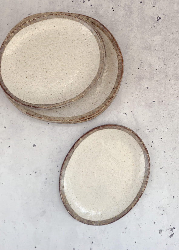 Shirokaratsu Medium Oval Plate - Product Image
